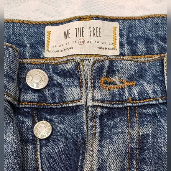 We The Free People Distressed High Rise 5 Pockets Jeans - Picture 4 of 4